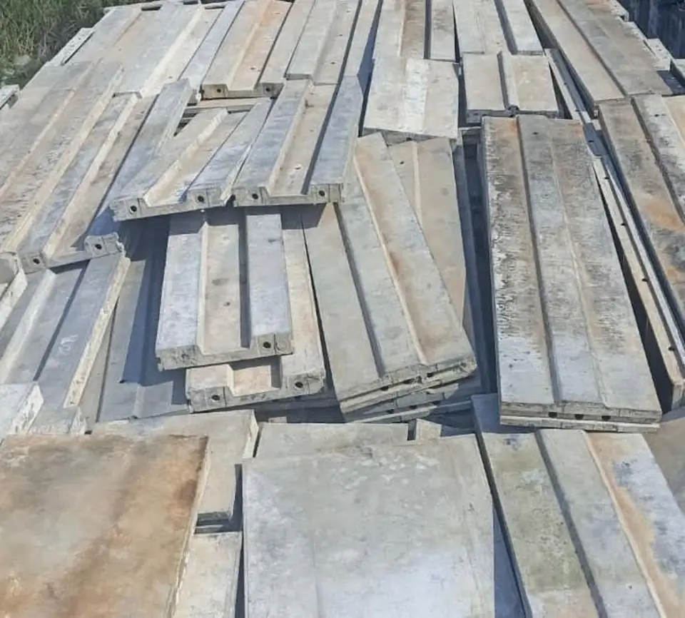 Loose 6061 aluminium plate, bar and structural offcuts ready for recycling